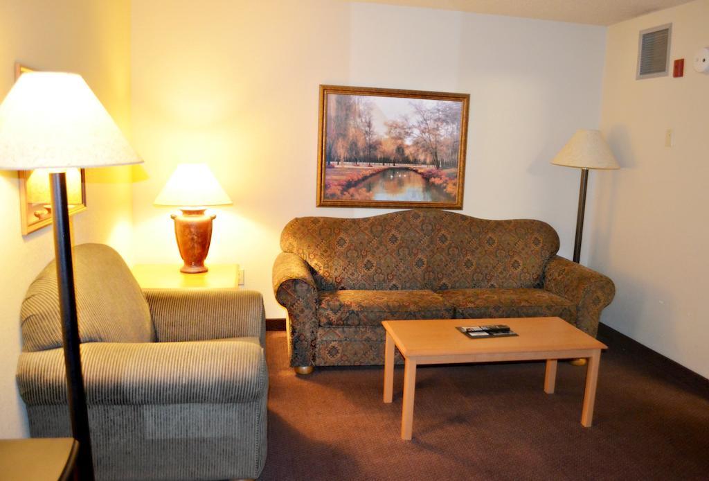 Fossil Creek Hotel & Suites Russell Pokój zdjęcie