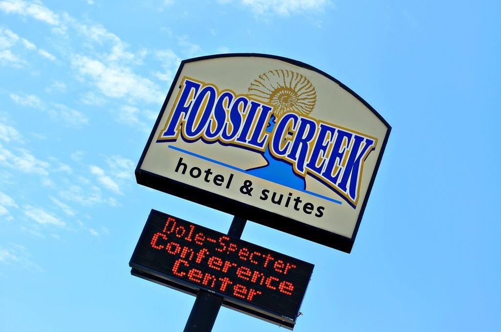 Fossil Creek Hotel & Suites Russell Zewnętrze zdjęcie