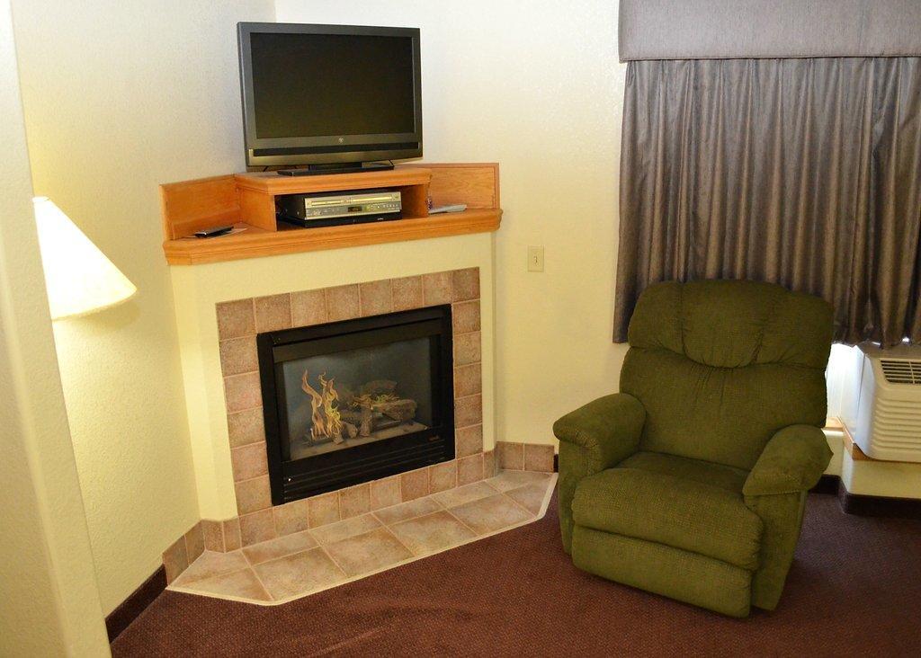 Fossil Creek Hotel & Suites Russell Zewnętrze zdjęcie