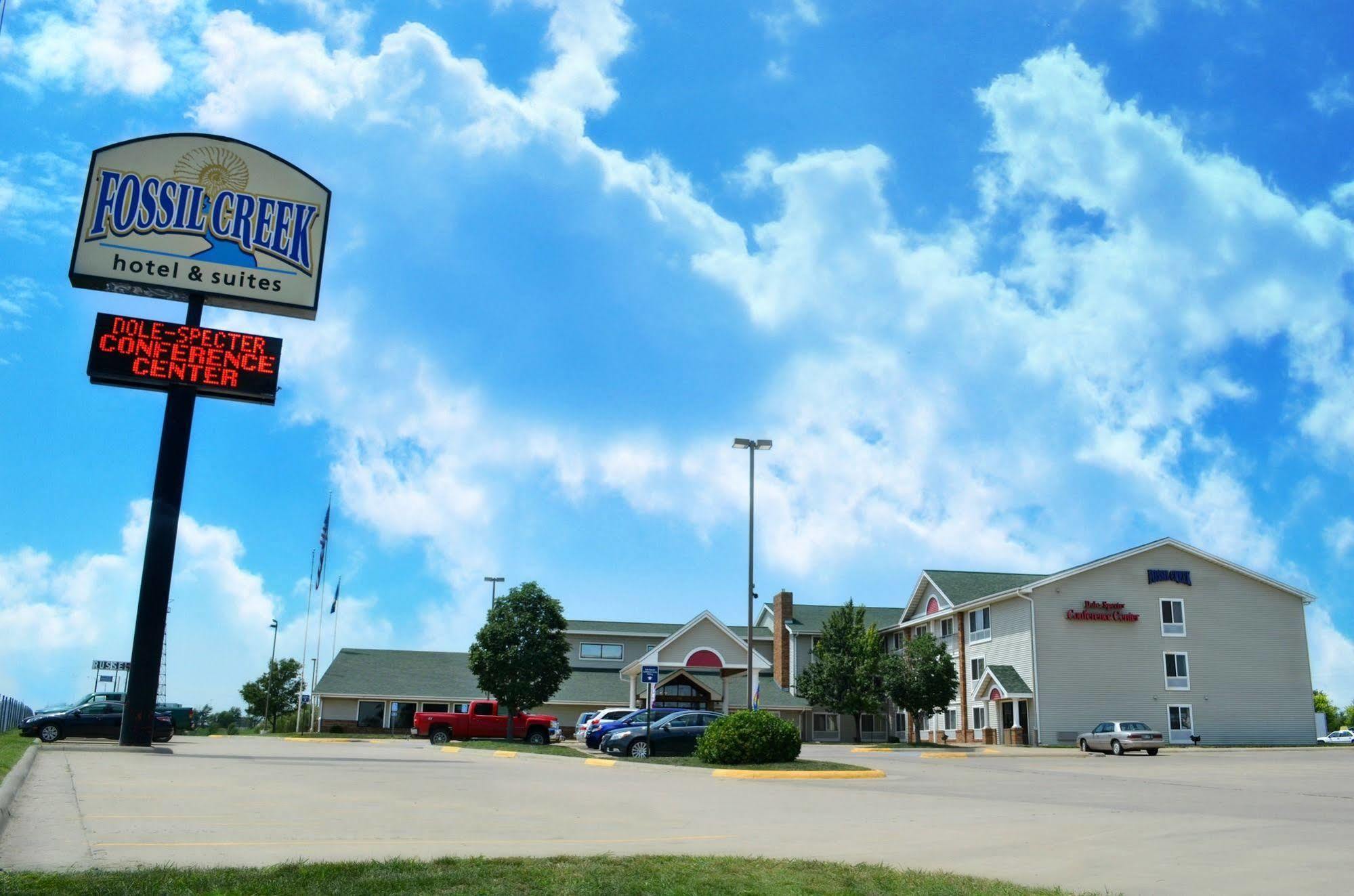 Fossil Creek Hotel & Suites Russell Zewnętrze zdjęcie