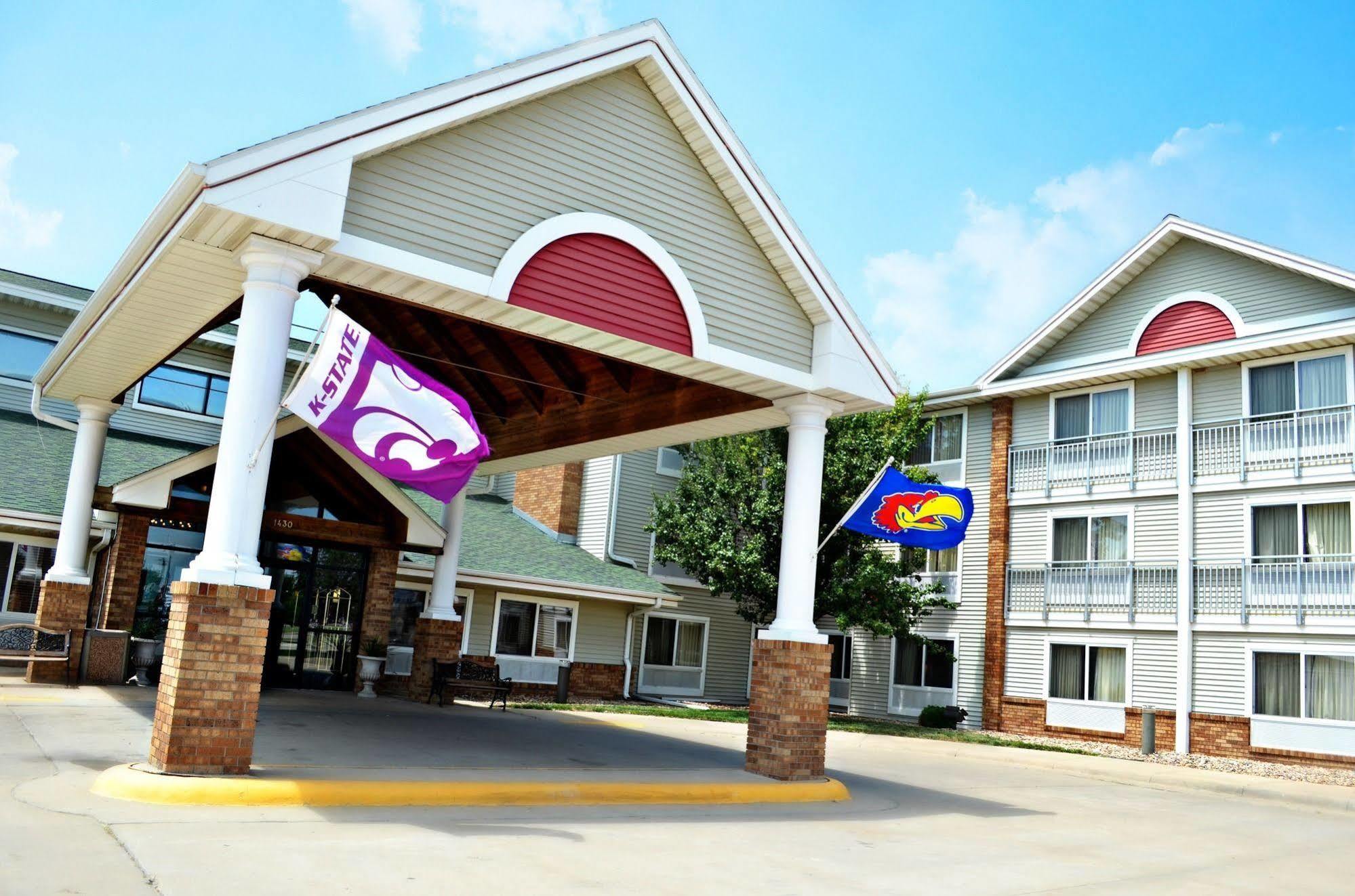 Fossil Creek Hotel & Suites Russell Zewnętrze zdjęcie